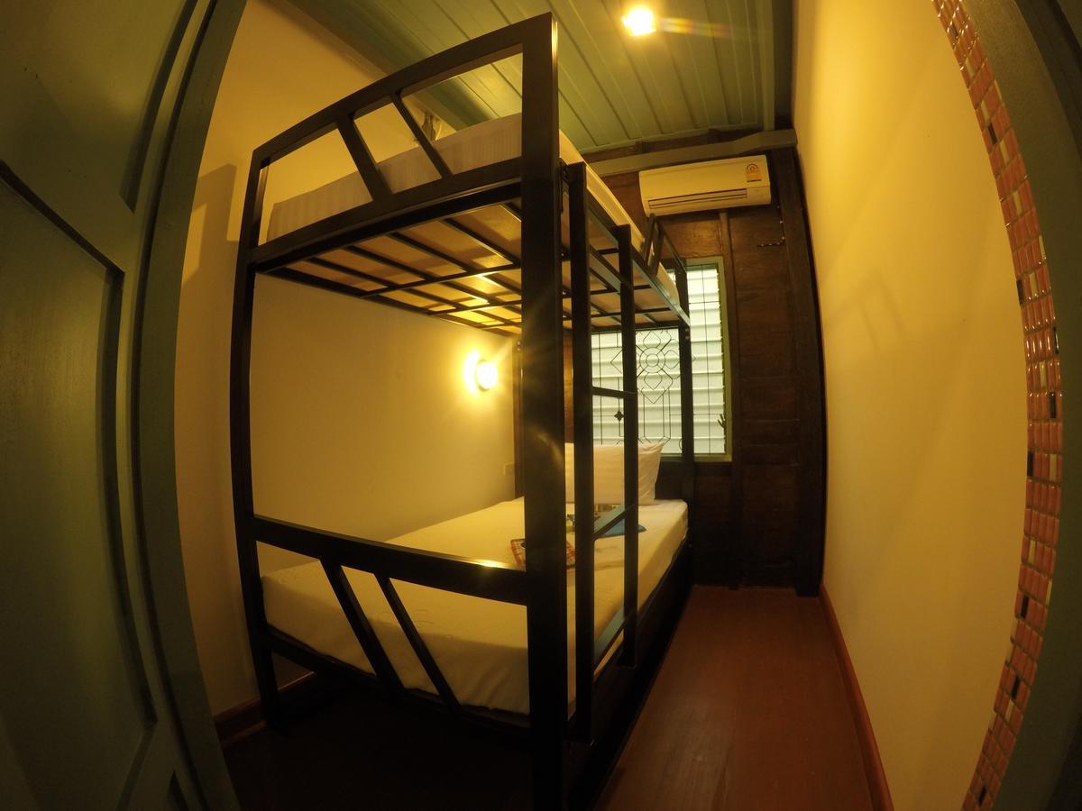 La Moon Hostel Bangkok Exterior foto